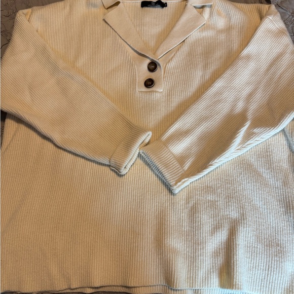 Elegant Cream V-Neck Women's Sweater - Picture 3 of 5